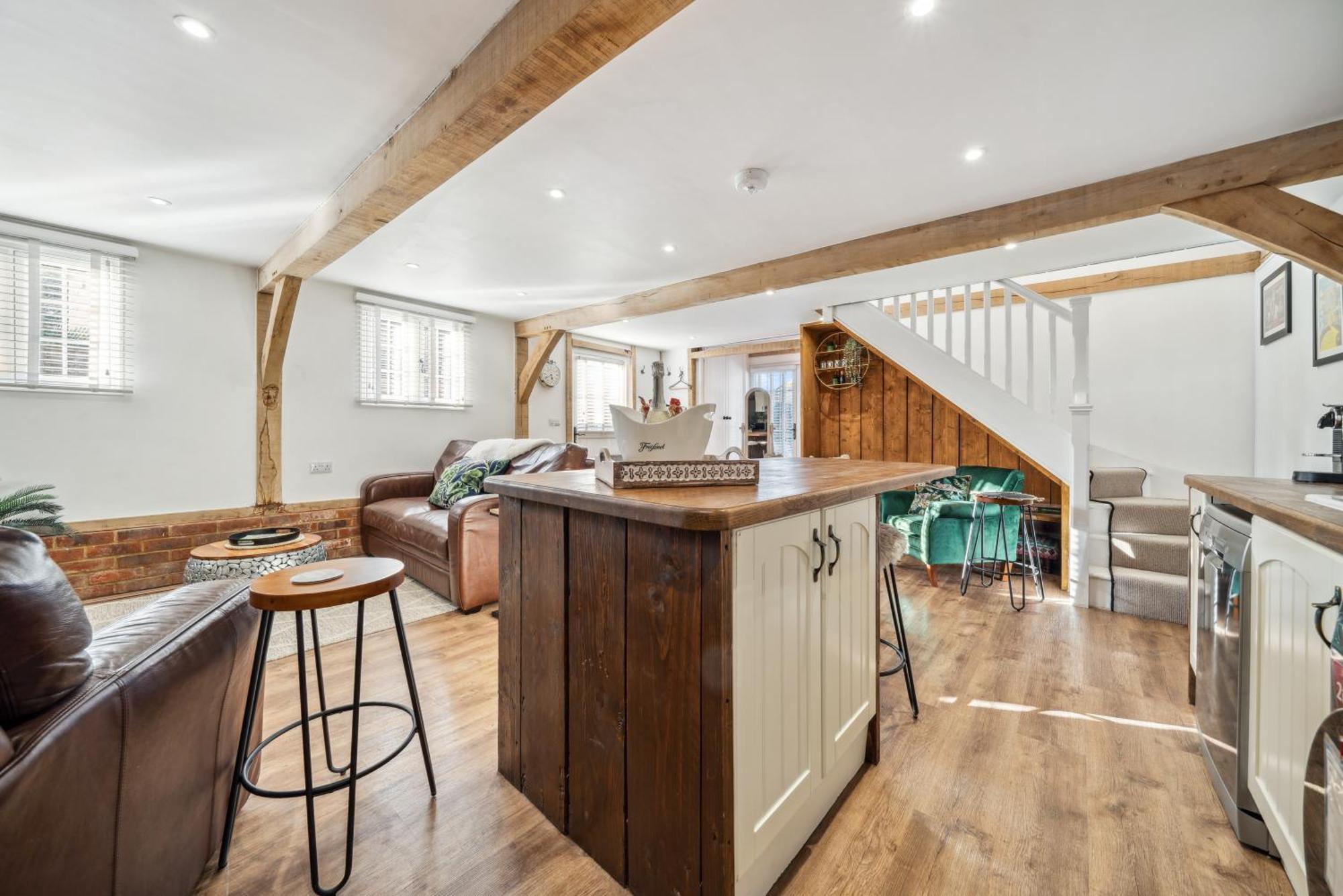 Countryside Barn With Hot Tub In New Forest Holiday home Hordle