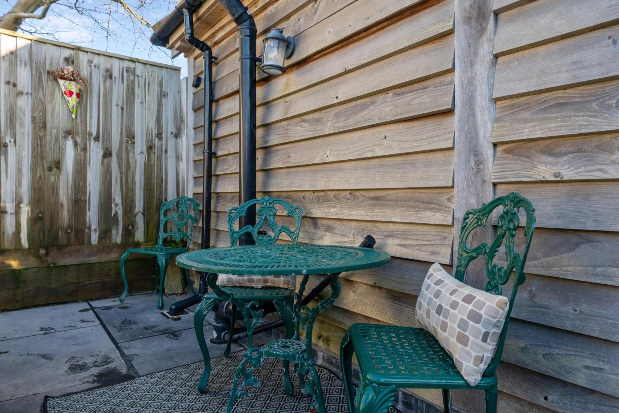 Countryside Barn With Hot Tub In New Forest Holiday home Hordle
